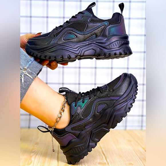 Women sneakers - Picture 3 of 4